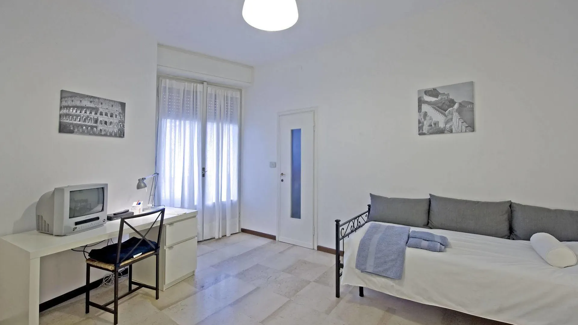 Chiesa Rossa Apartment Milan
