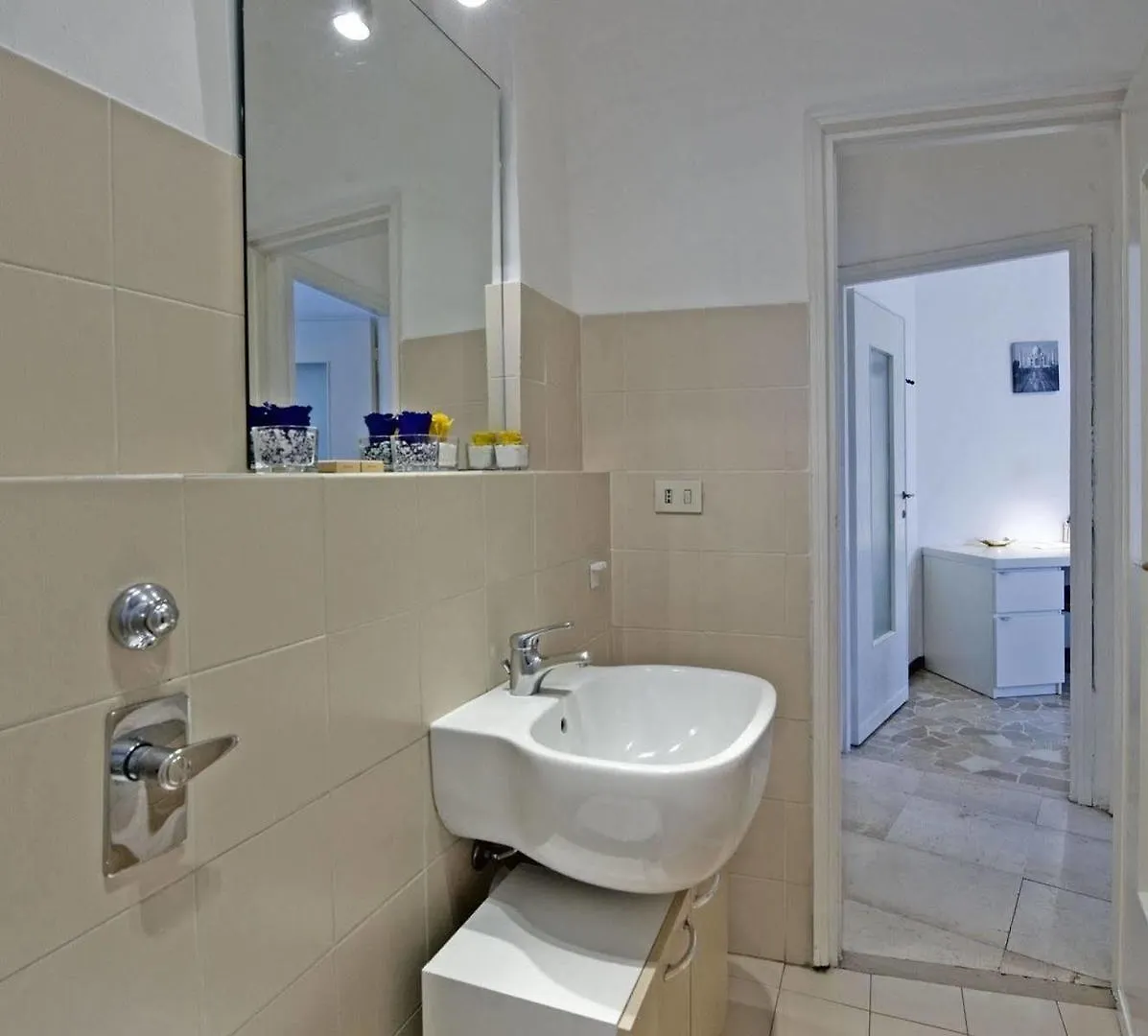 Chiesa Rossa Apartment Milan