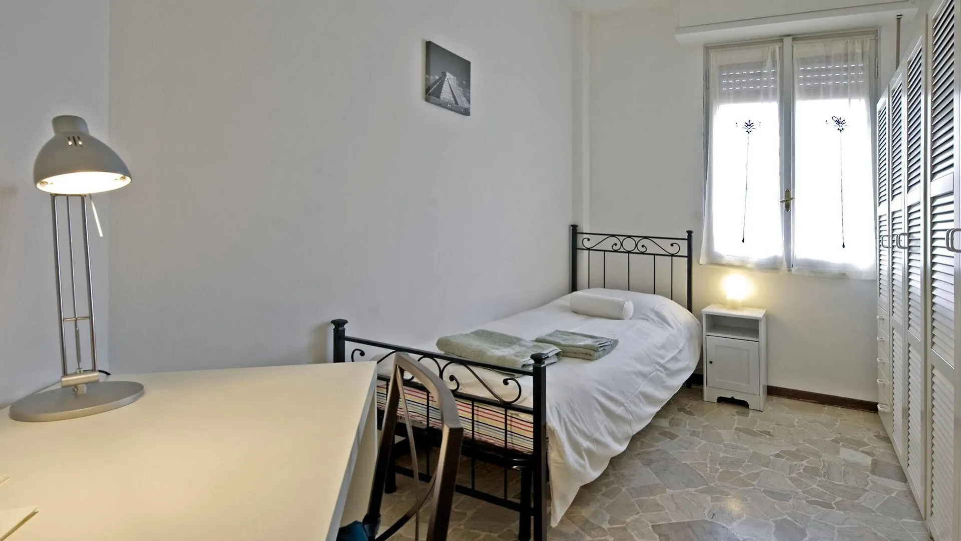 Chiesa Rossa Apartment Milan 0*,  Italy